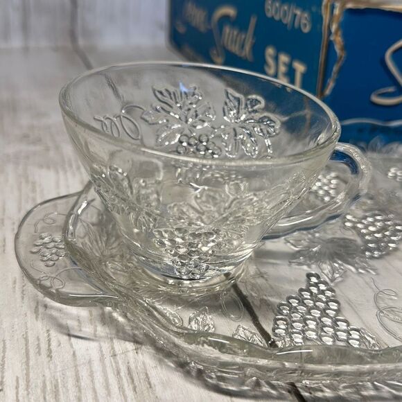 Vintage Anchor Hocking Serva Snack 7 Piece Set 600/76 Oval Grapes (FJ) MISSING - Picture 4 of 6